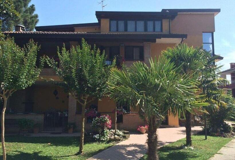 اتاق استاندارد با سرویس بهداشتی مشترک, B&b Dai Nonni