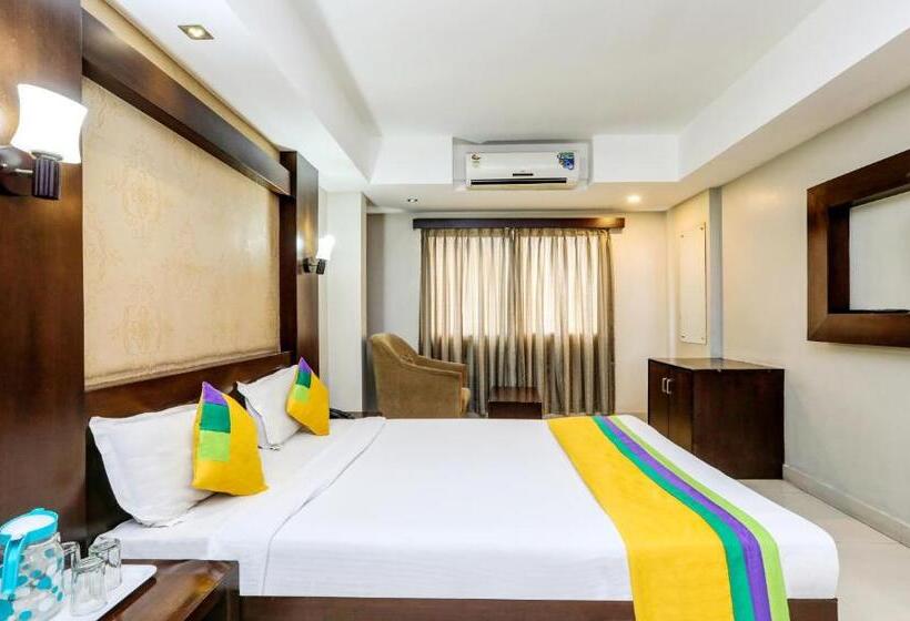Номер Стандарт, Itsy By Treebo  Greenwood Inn And Suites