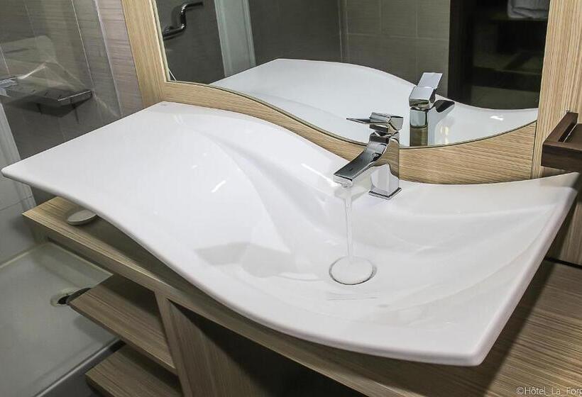 Standard Room, Laforge