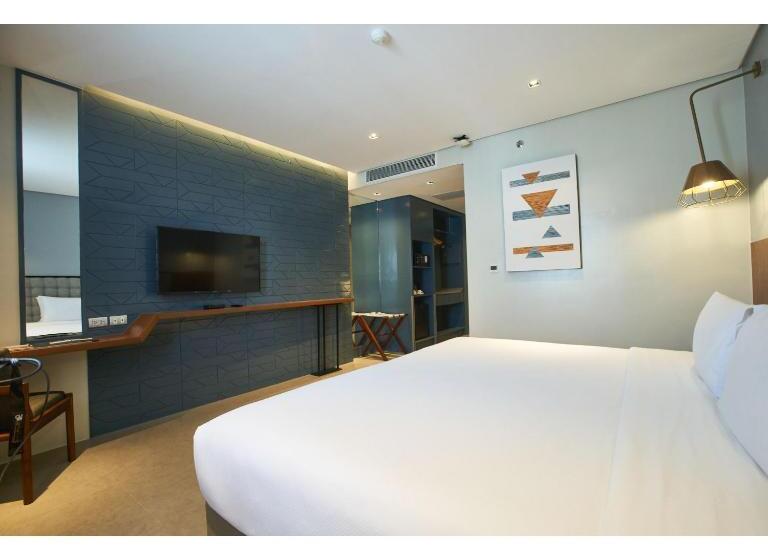 스탠다드 룸 킹사이즈 침대, Summit Galleria Cebu