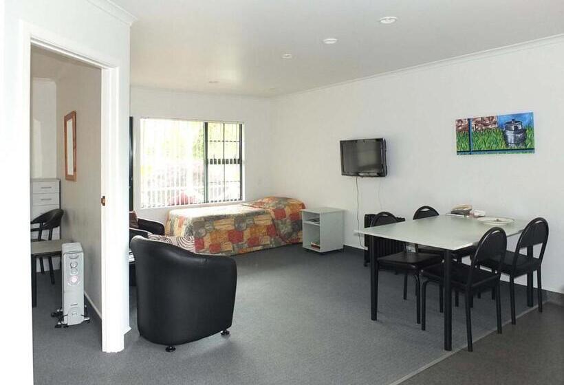 Апартаменты 2 Спальни, Kerry Lane Motel
