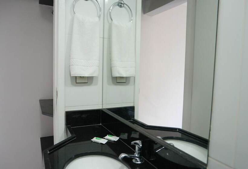 四人标准间, Suites Residence