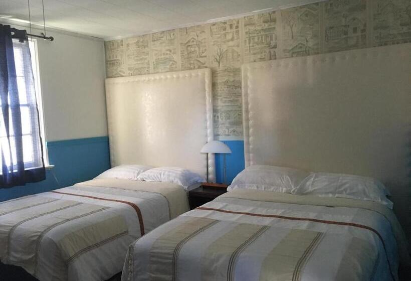 家庭间, Manor Motel
