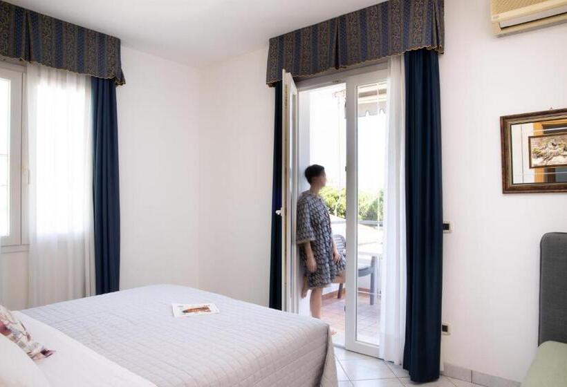 سوئیت با بالکن, Casa Merano Residence & Ristorante Bibione Centro