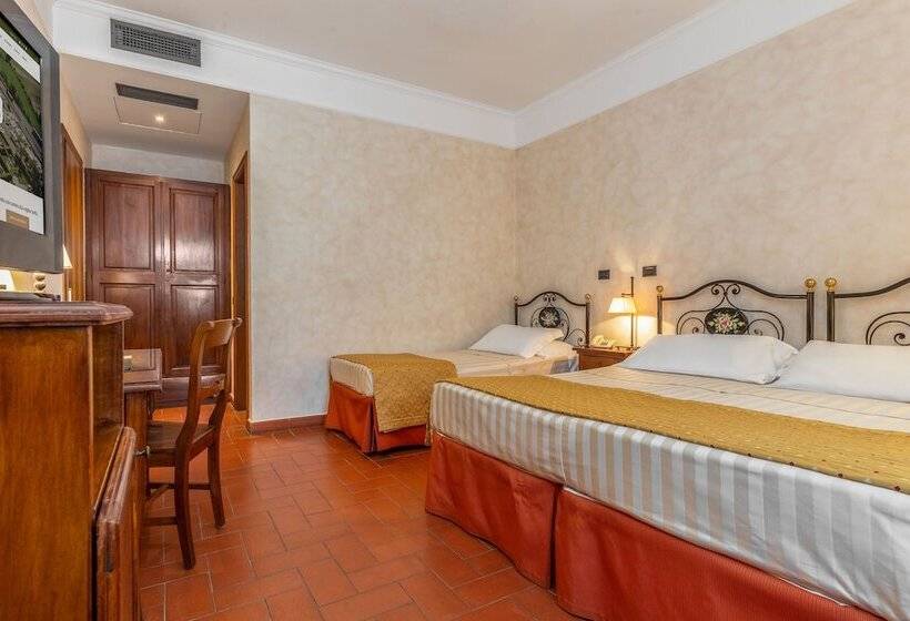 Номер Стандарт Трехместный, Ristorante La Pergola