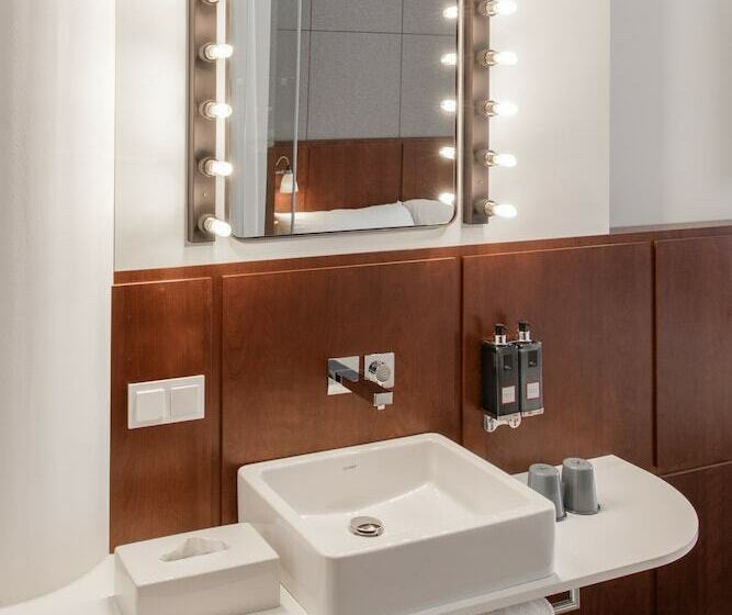 Номер Стандарт, Ruby Lilly Hotel Munich