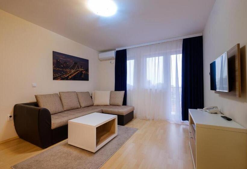 آپارتمان 1 خوابه با بالکن, Airport Hotel Garni