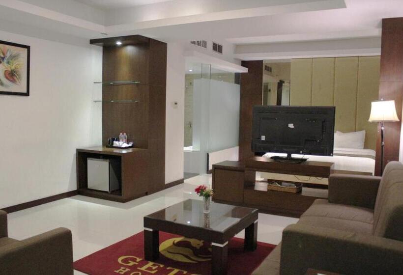 スイート, Gets Hotel Semarang