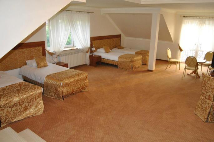 اتاق استاندارد چهار تخته, Villa Anna