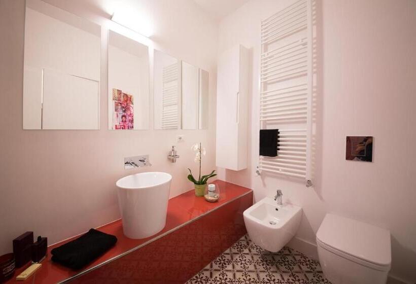 سوئیت جونیور با تراس, Palazzo Cannavina Suite & Private Spa