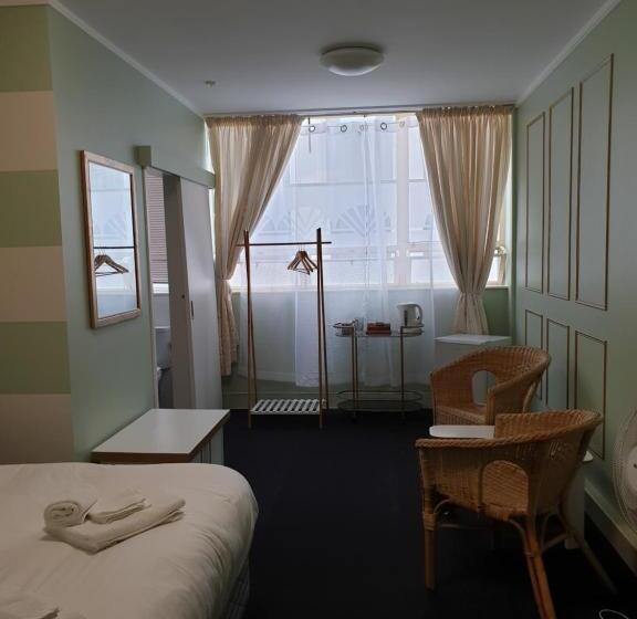 Стандартный Номер Кровать Кинг, Archies Bunker Affordable Accommodation