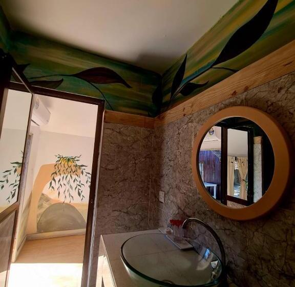اتاق استاندارد با چشم‌انداز دریا, Kinazi Upepo Beach Eco Lodge