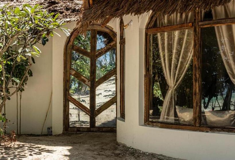 اتاق لوکس با چشم‌انداز دریا, Kinazi Upepo Beach Eco Lodge