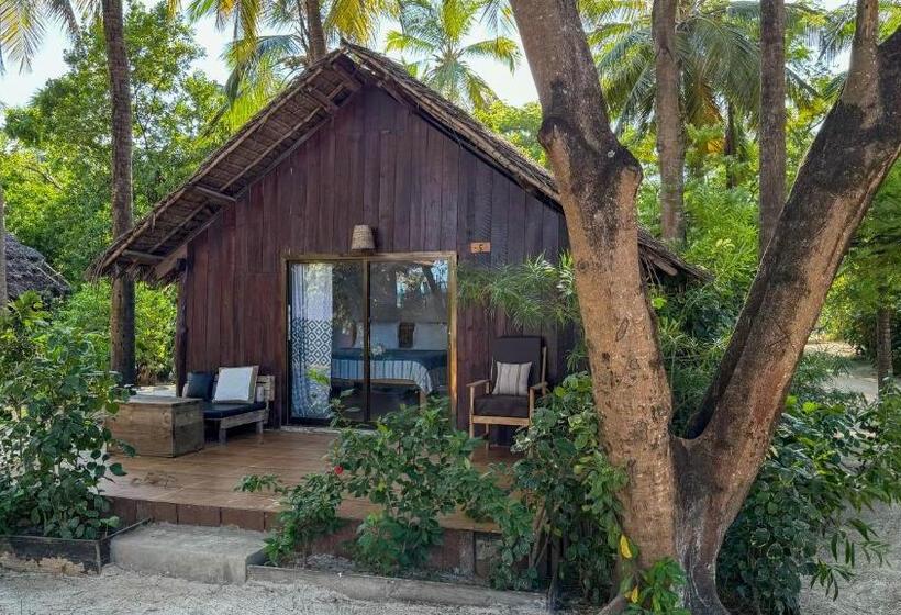 اتاق استاندارد با چشم‌انداز دریا, Kinazi Upepo Beach Eco Lodge