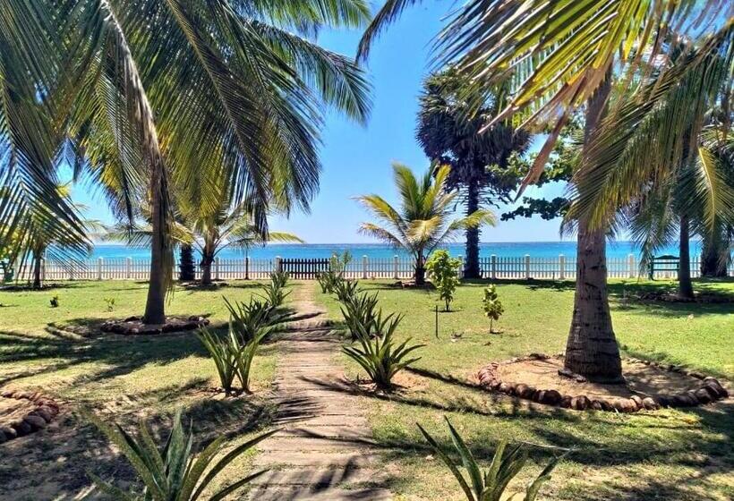 Номер Стандарт Трехместный, Pearl Oceanic Resort   Trincomalee