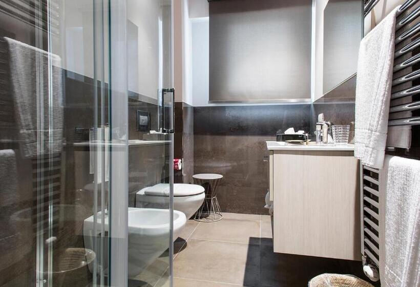 اتاق استاندارد سه نفره, Mane Boutique