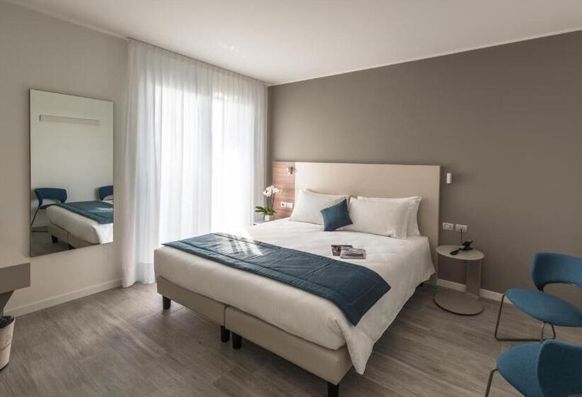 Номер Superior, Hesperia Hotel & Residence