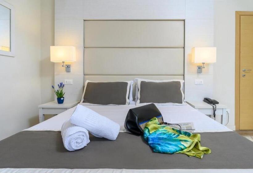 Suite com Varanda, Atlas