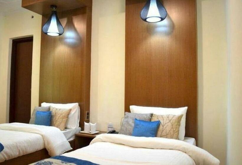 Deluxe Room, Green Leaf Srinagar