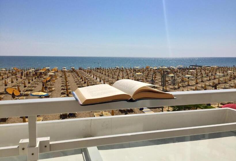 Standard Connecting Room Sea View, Nizza Frontemare Superior 3 Stelle