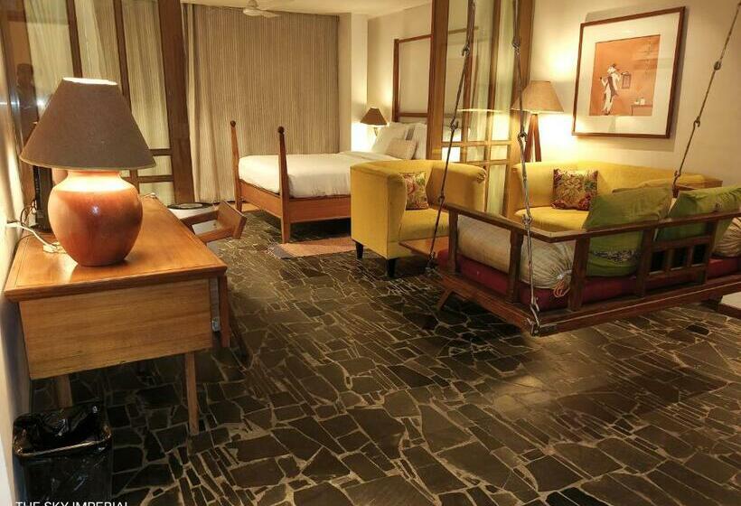Четырехместный Номер Стандарт с Балконом, The Sky Imperial Aarivaa Luxury Stays