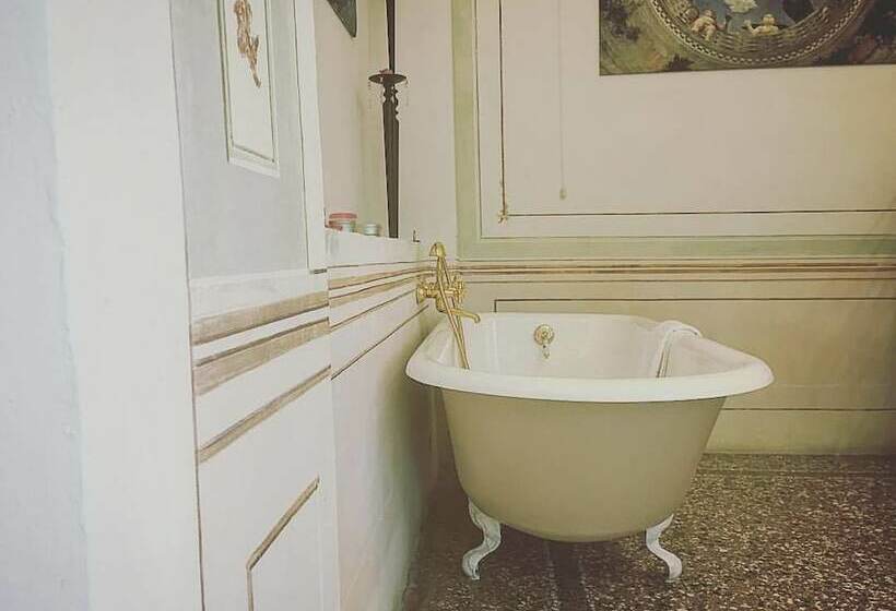 Полулюкс Вид на Сад, Villa Cigolotti
