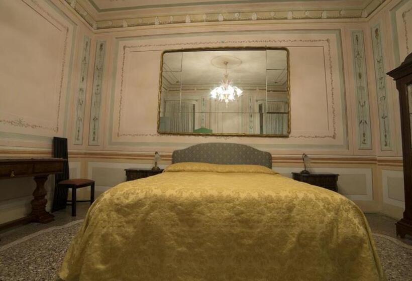 Полулюкс Вид на Сад, Villa Cigolotti