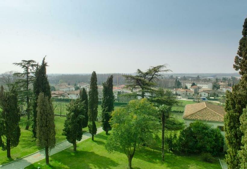 اتاق خانوادگی, Villa Dragoni