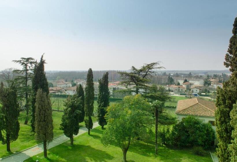 اتاق راحتی یک تخته, Villa Dragoni