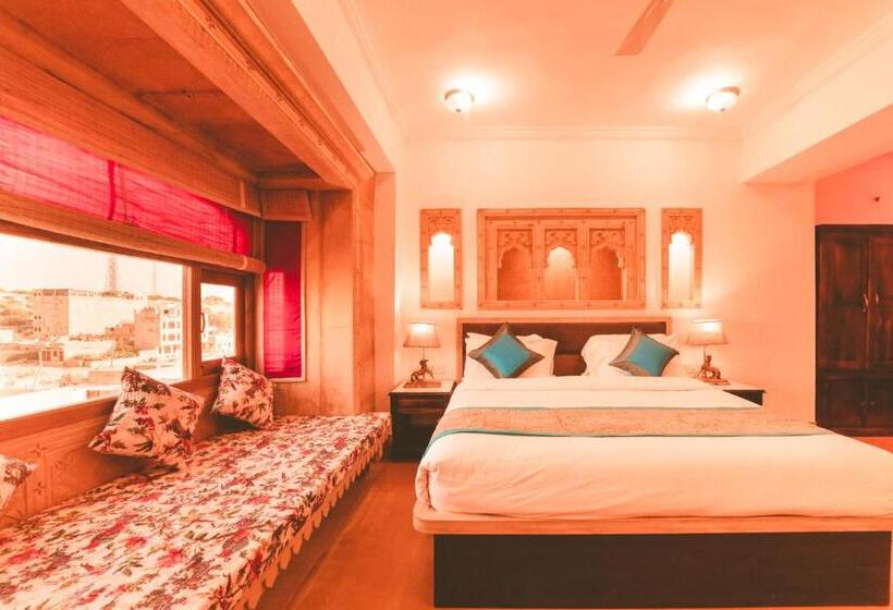 Deluxe Svit Kingsäng, Radhika Jaisalmer