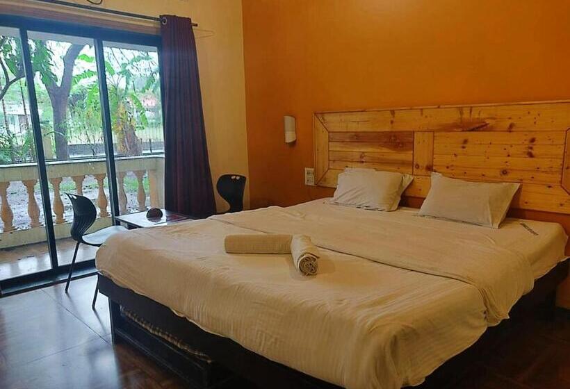 Номер Deluxe с Балконом, Rainwood Residency