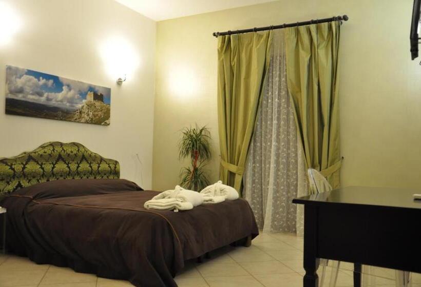 اتاق استاندارد چهارنفره با بالکن, Regalpetra