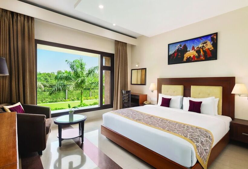 Quarto Premium, Ramada By Wyndham Varanasi Katesar