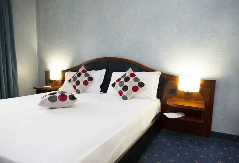 Номер Стандарт, Ih Hotels Milano Blu Visconti