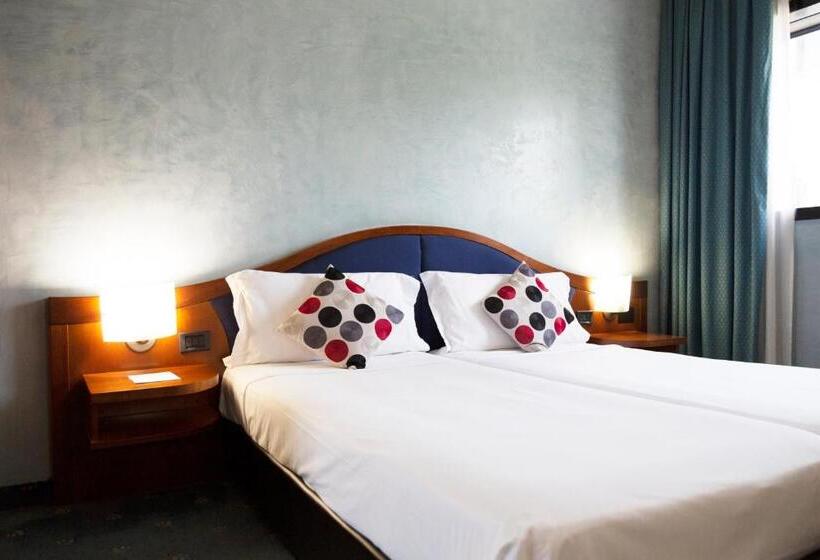 Номер Стандарт, Ih Hotels Milano Blu Visconti