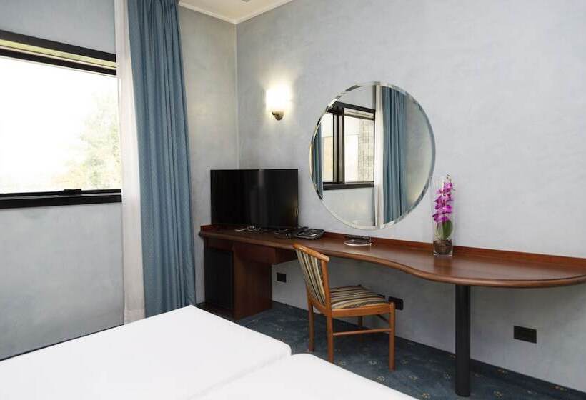 Номер Стандарт, Ih Hotels Milano Blu Visconti