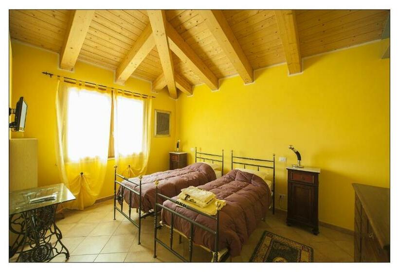 غرفة قياسية مطلّة علي الحديقة, Bed & Breakfast Montesterlino