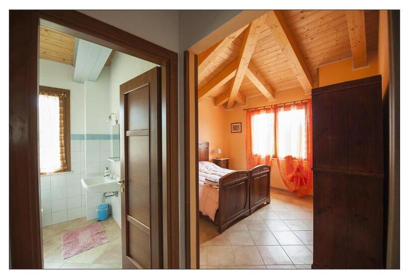 غرفة قياسية مطلة على الجبل, Bed & Breakfast Montesterlino