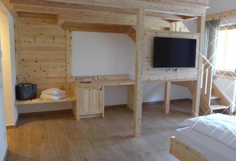 Junior Suite, Passo Sella Dolomiti Mountain Resort