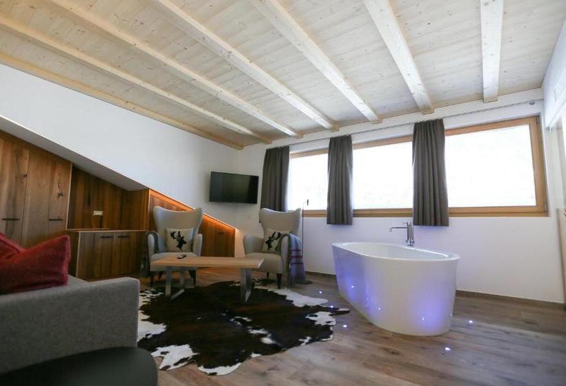 Люкс Кровать Кинг, Passo Sella Dolomiti Mountain Resort