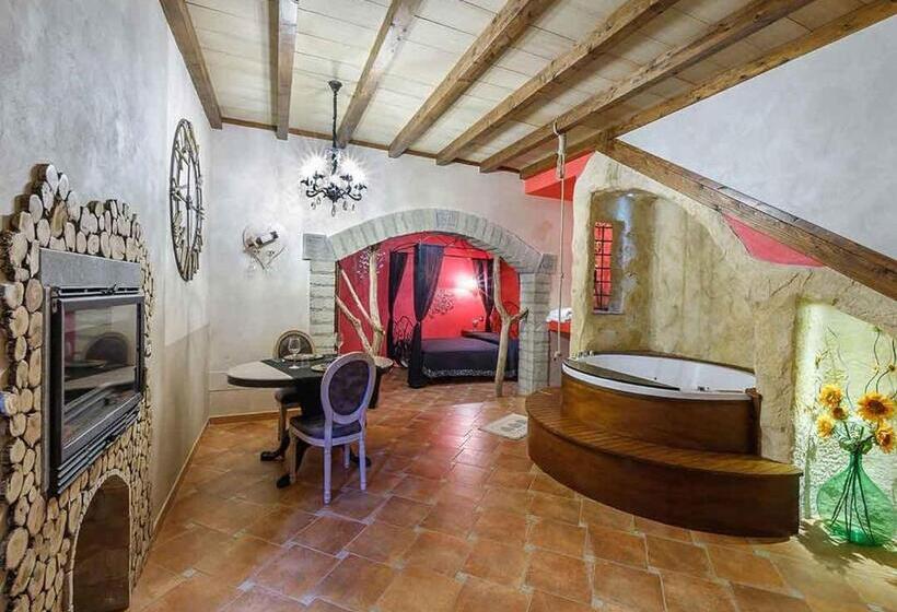 디럭스 스위트, Il Giardino Dei Flintstones B&b