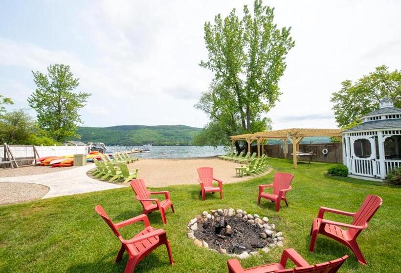 스탠다드 스튜디오, Shore Meadows Lodge Llc