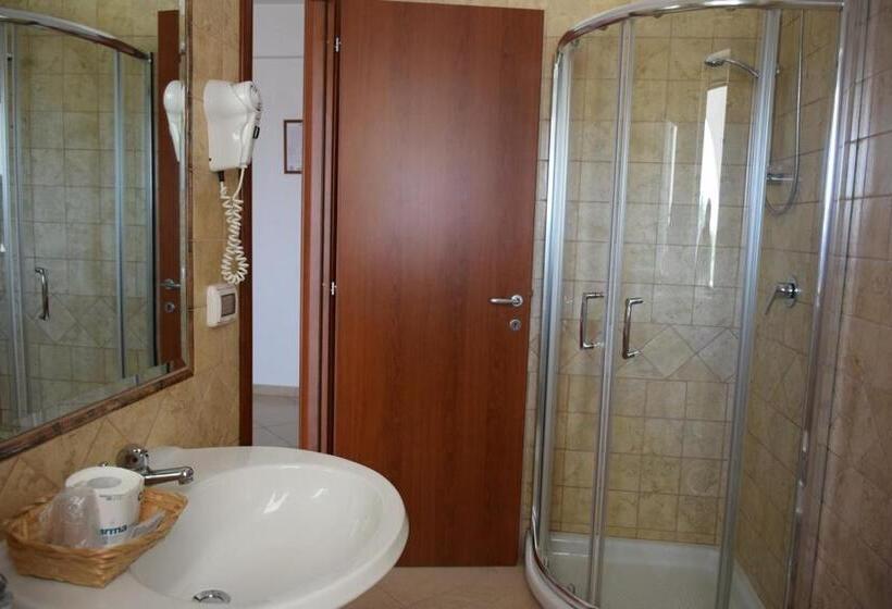 Quarto Triplo Estandar, Maggiore