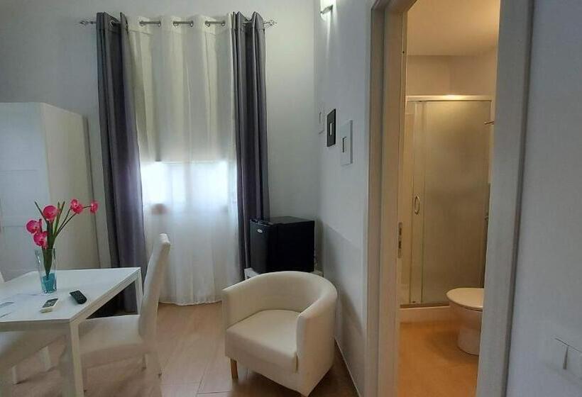 اتاق استاندارد سه نفره, La Suite Di Segesta