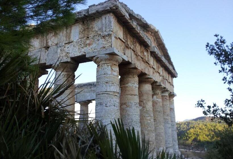 اتاق استاندارد سه نفره, La Suite Di Segesta