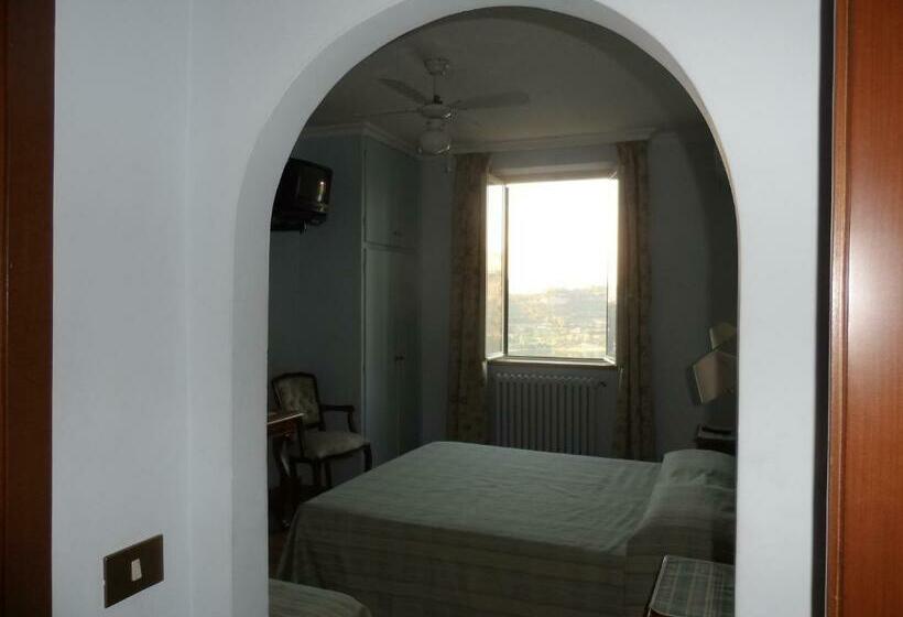 标准间带湖景, Albergo Lucia Pagnanelli