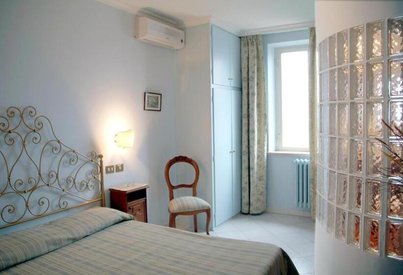 标准间带湖景, Albergo Lucia Pagnanelli