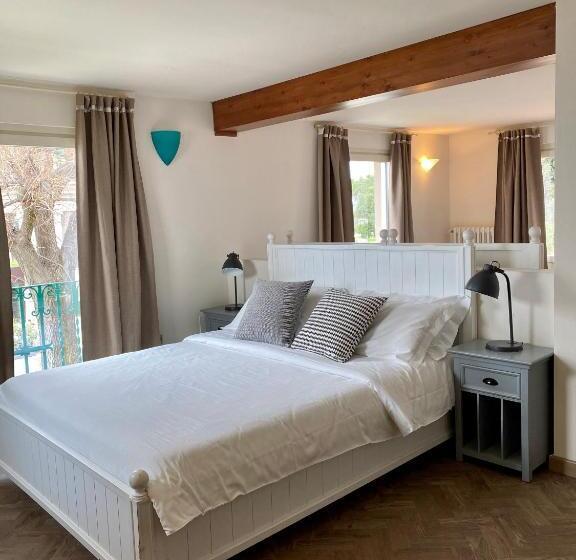 اتاق استاندارد چهار تخته, Villa Pioppi