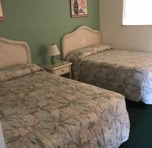 Люкс, Gold Crest Motel