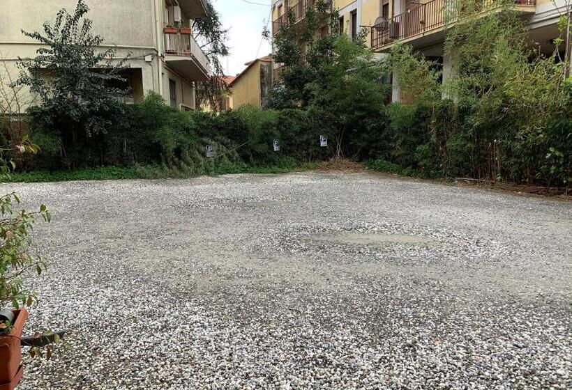 Standard Kolmen Hengen Huone, Albergo La Villetta